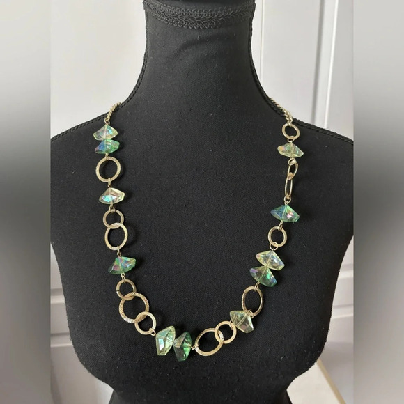 NWT | Crystal/Gold Necklace & Earring Set - Picture 3 of 5